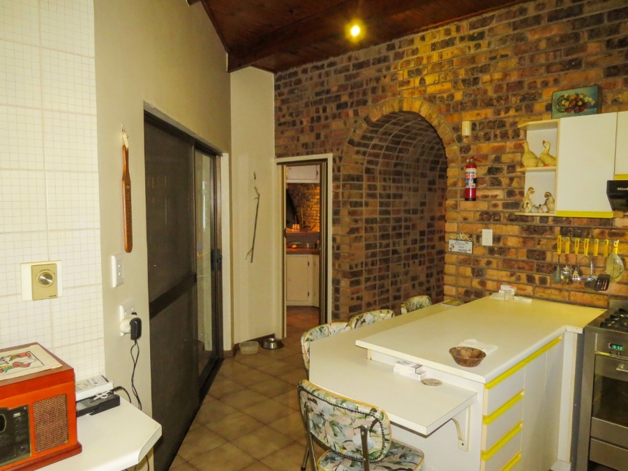 4 Bedroom Property for Sale in Heuwelsig Free State